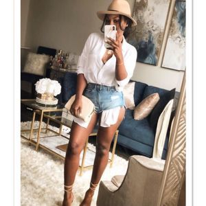 Meet your Posher, Davina